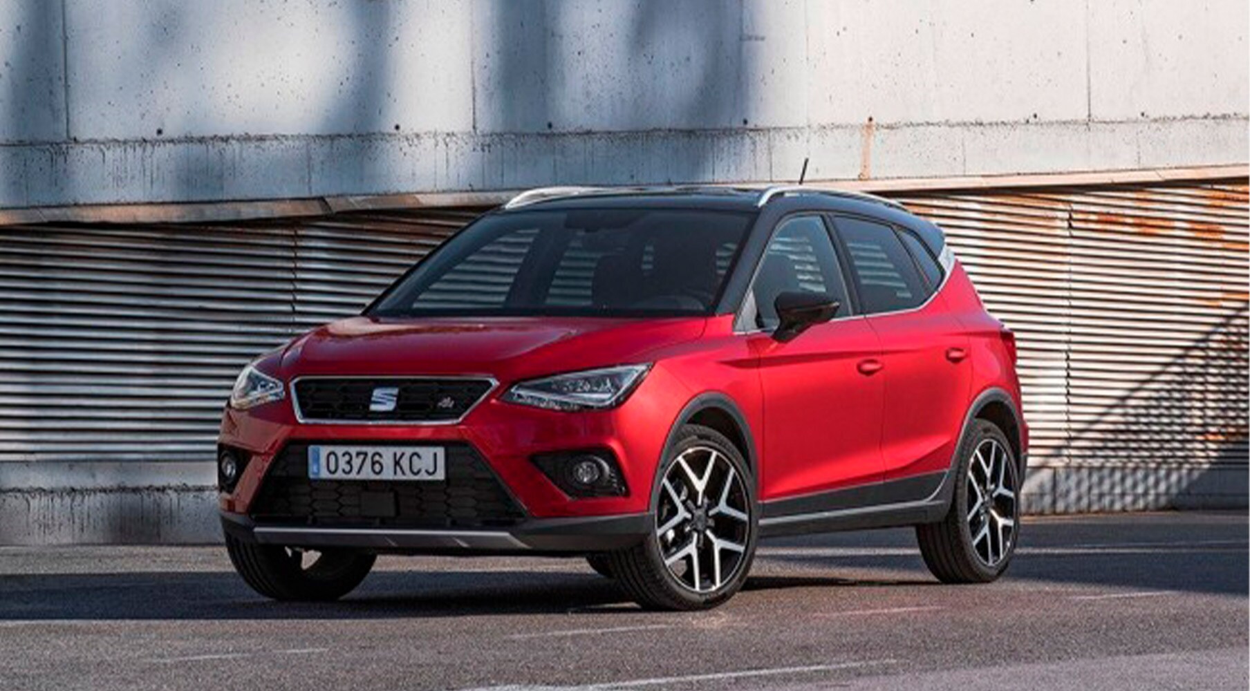 Celebra las Navidades estrenando SEAT Arona con entrega inmediata