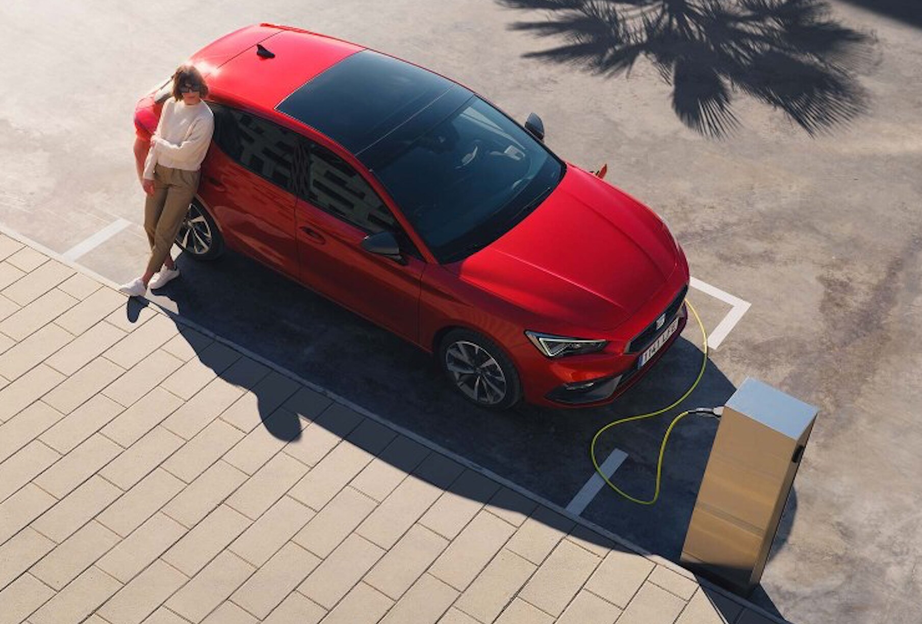 Descubre el nuevo SEAT León e-Hybrid en Auto Esteller Vinaròs o Tortosa