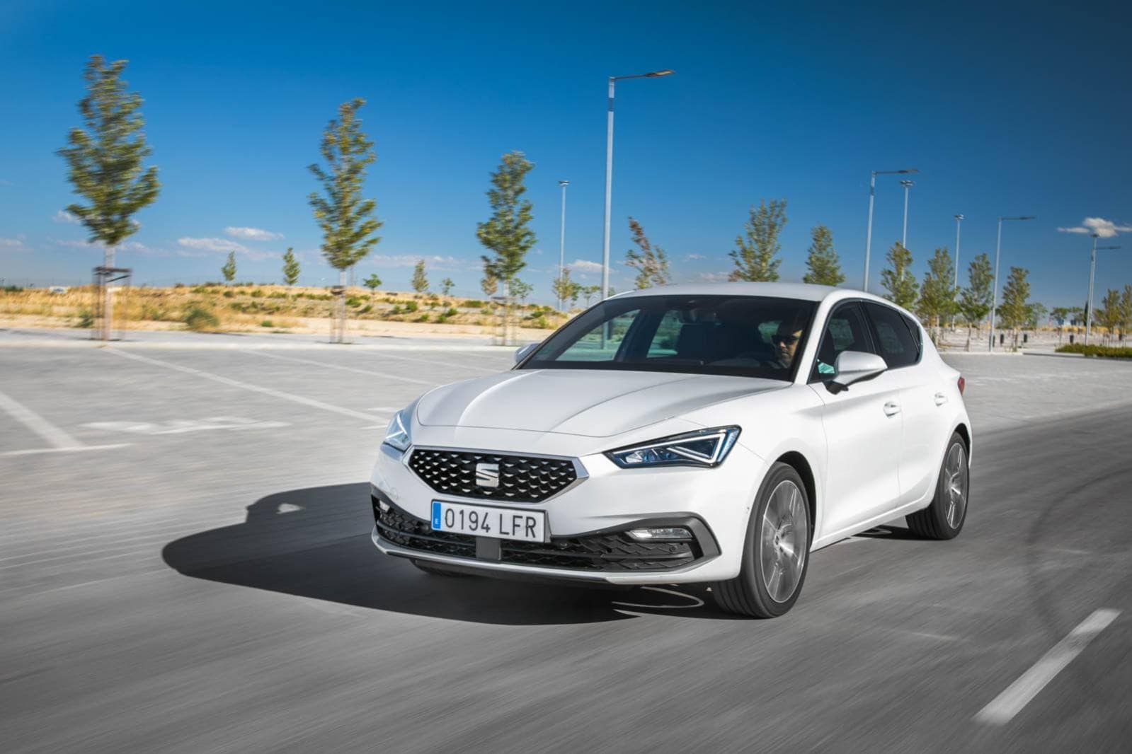 Estrena un SEAT Leon 1.5 TSI S&S Style (130 CV) por solo 311,96 € al mes