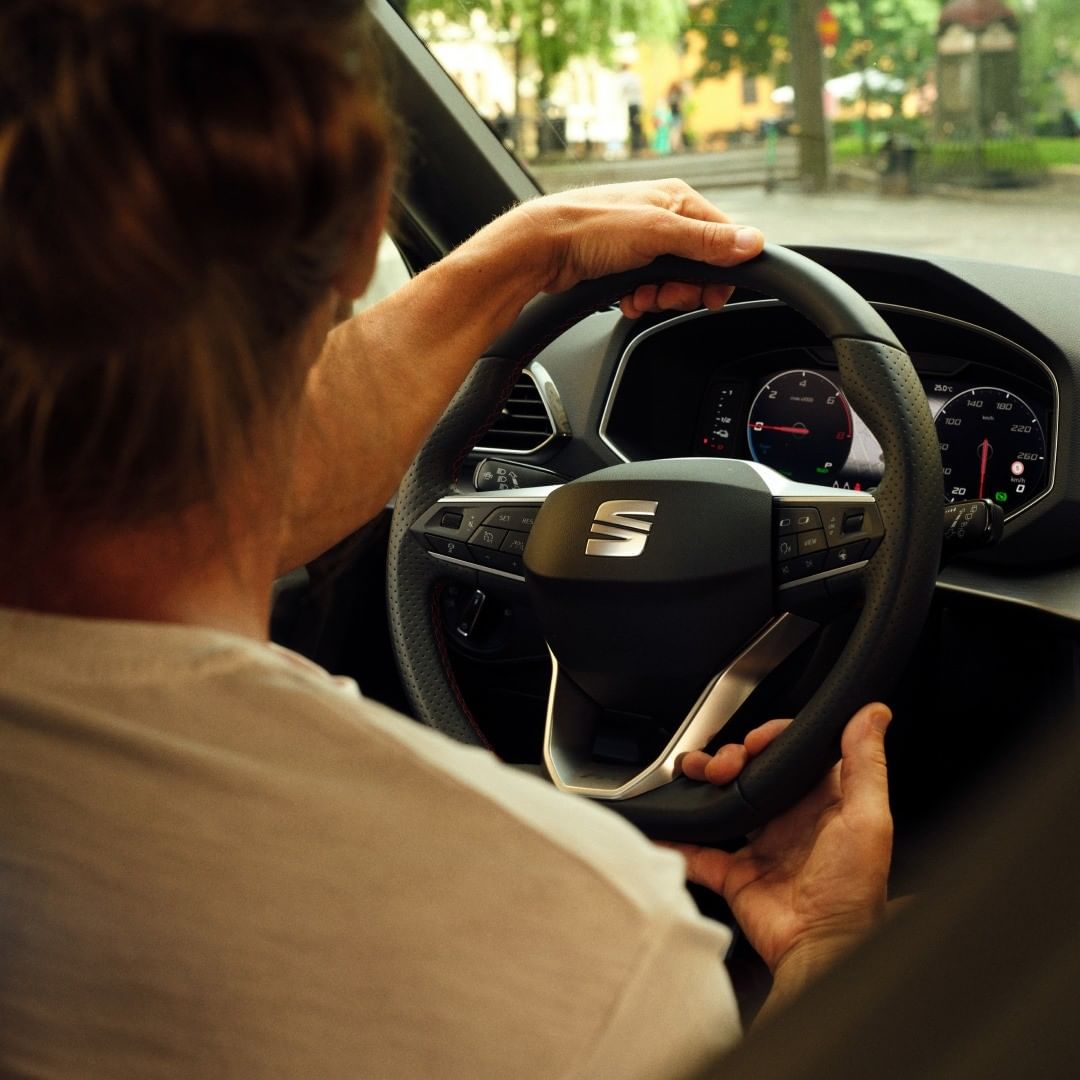 5 causas que hacen vibrar el volante