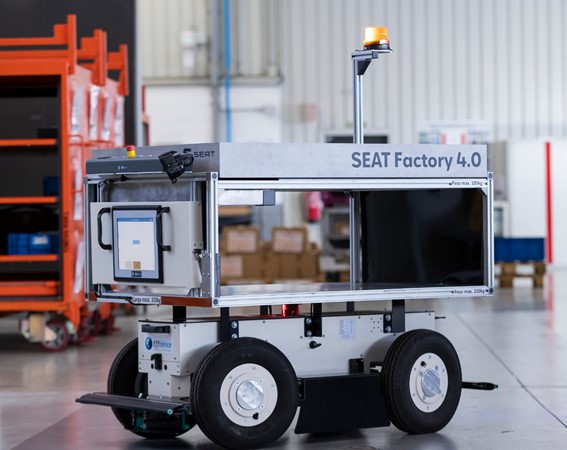 SEAT incorpora robots a su planta de Martorell