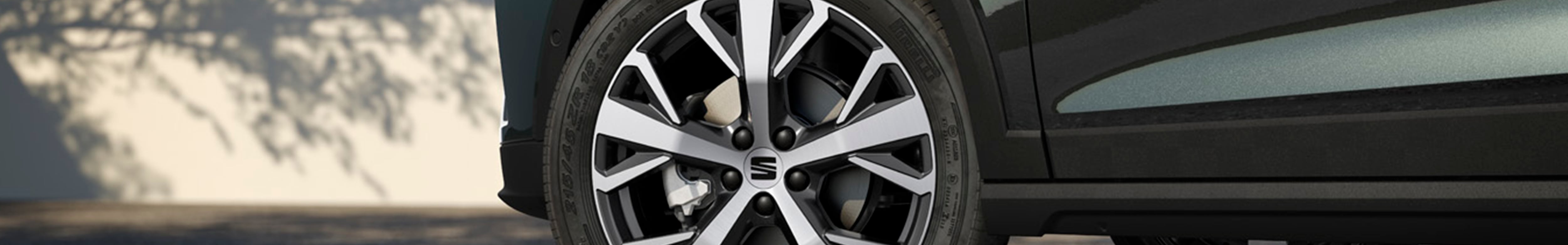 Cómo reaccionar si se revienta una rueda del coche